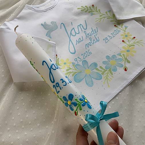 Krstná ručne maľovaná jarne ladená košieľka + svieca