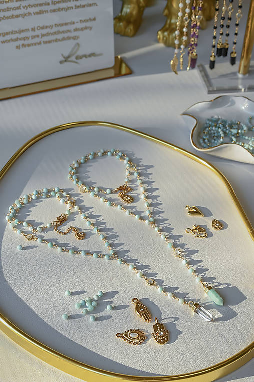 Náhrdelník  v štýle ruženca  - ametyst, larimar, mesačný kameň, hematit, čierny spinel