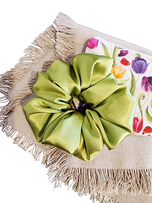 Ozdoby do vlasov - Scrunchie - saténová gumička - 18238968_
