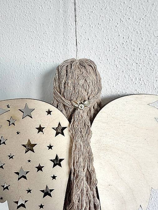 Dlhý závesný anjel