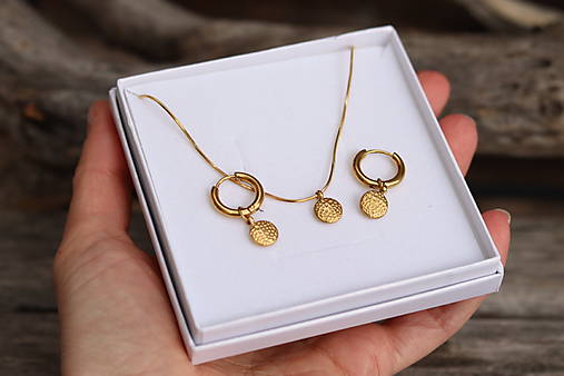 Súprava náhrdelník a náušnice s medailónom