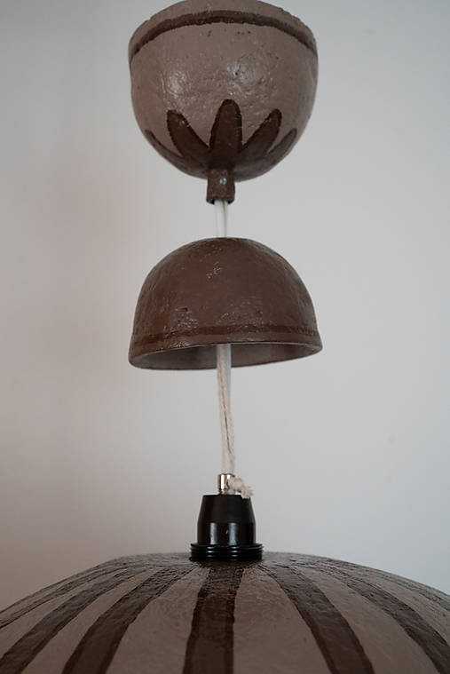 Závesné svietidlo v tvare kvetu – cappuccino odtiene -  ručná výroba papier-mâché