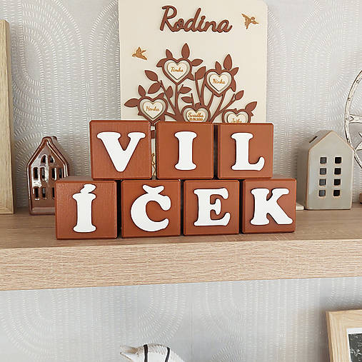 Meno na kockách 5,5cm cena za kus -dekorácia