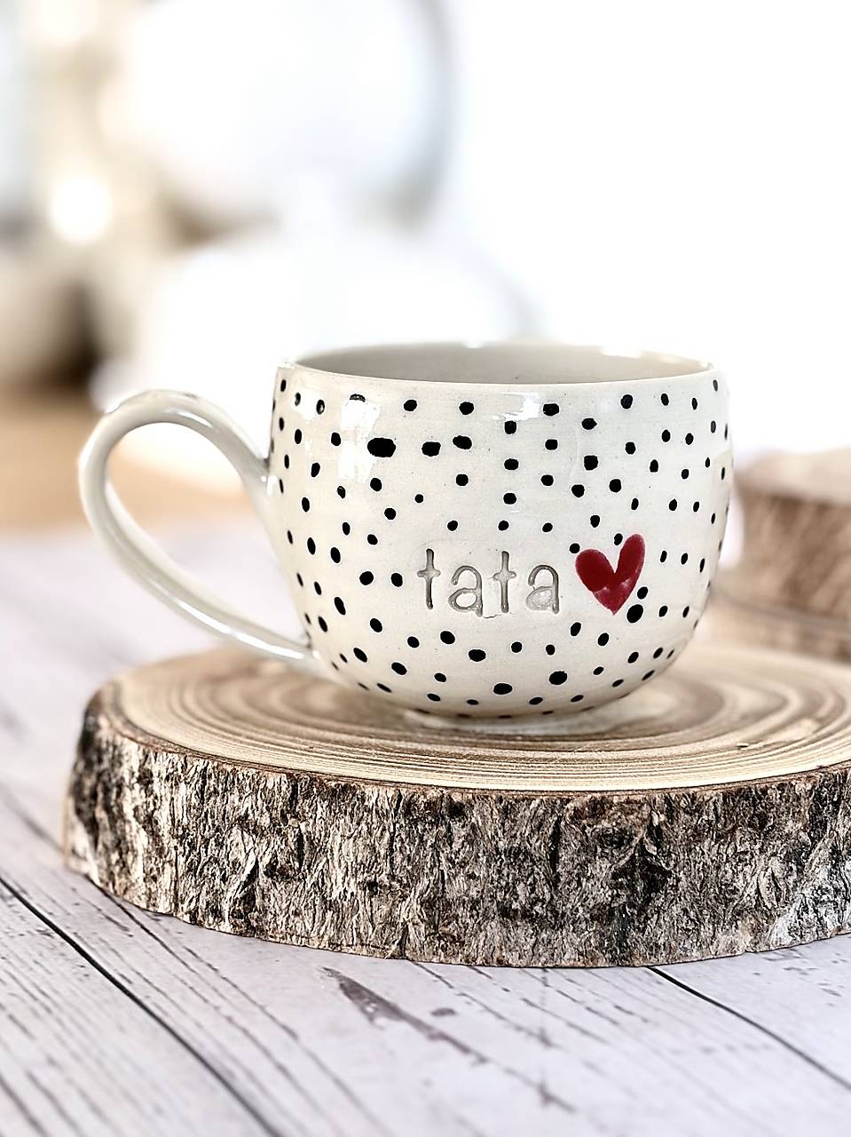 Čierne Bodky- šálka lungo tata (150ml,  s uškom)