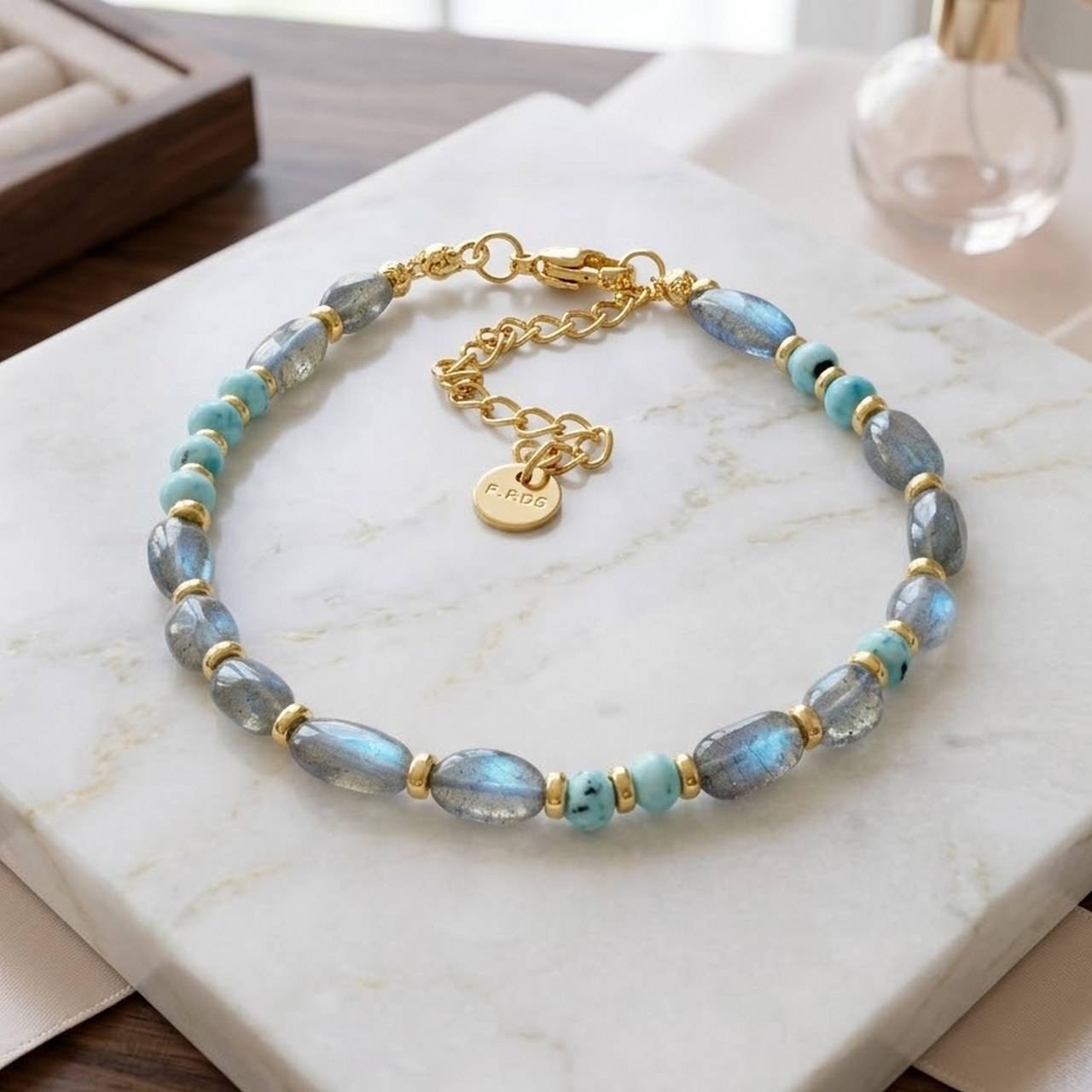 Labradorite and Larimar Bracelet Steel Gold / Náramok larimar, labradorit, oceľ, E073