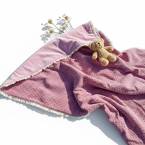 Elegantná detská deka s čipkou – kord & zamat
