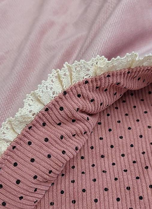 Elegantná detská deka s čipkou – kord & zamat