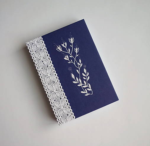 Papiernictvo - A5 Kreslený zápisník Bylinky s čipkou - 18243712_