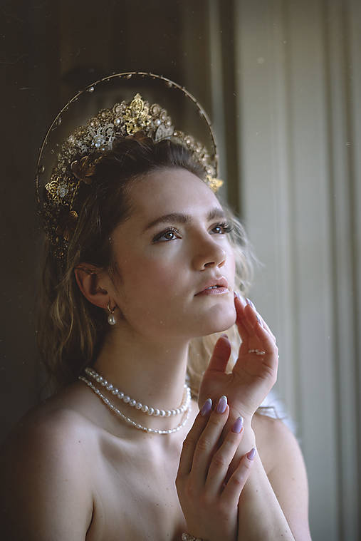 Halo glam korunka "bohyňa”