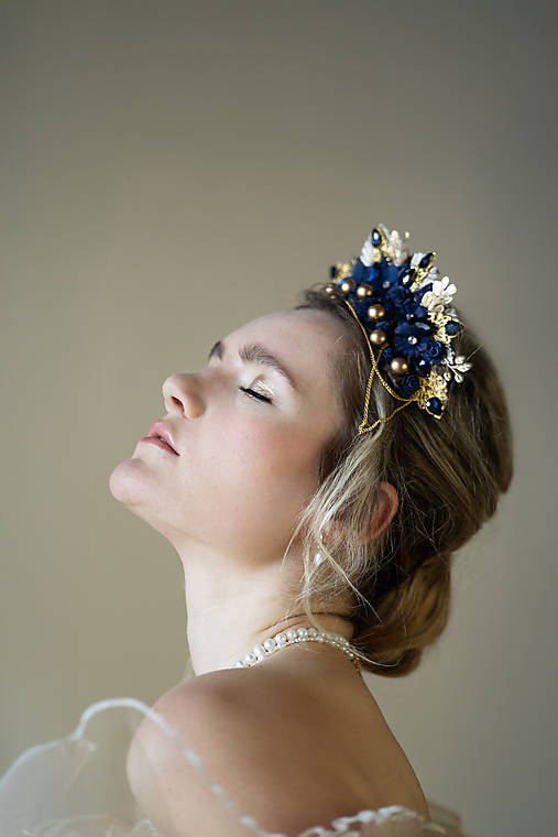 Kvetinová glam korunka "kráľovná dlhej noci”