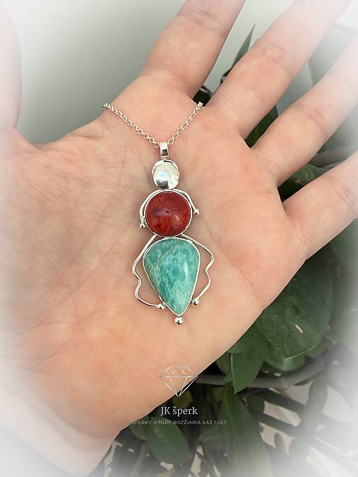 Strieborný 925/1000 prívesok s červeným korálom a amazonitom