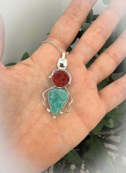 Strieborný 925/1000 prívesok s červeným korálom a amazonitom