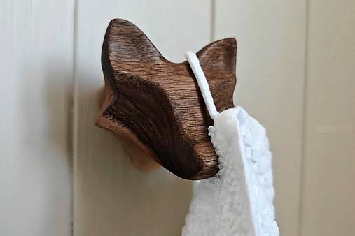 Nástenný vešiak LÍŠKA drevo orech