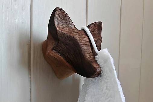 Nástenný vešiak LÍŠKA drevo orech