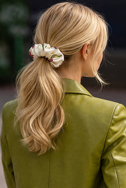 Ozdoby do vlasov - Scrunchie gumička do vlasov // Autorská potlač TULIP - 18243465_