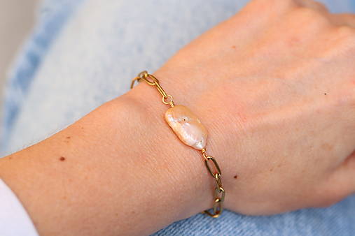 Retiazkový náramok s barokovou perlou