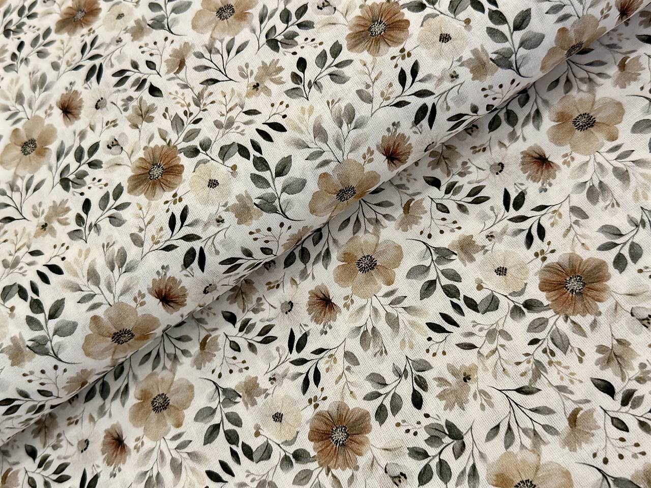 100% BAVLNA / POPELIN / KVETINKY HNEDÉ