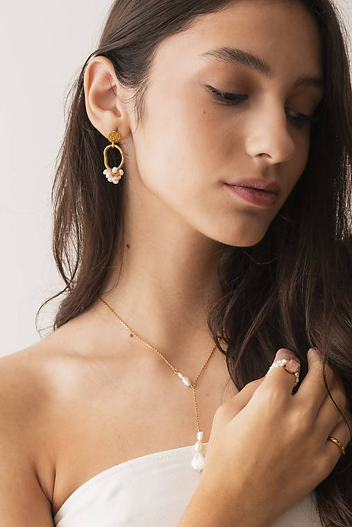 Náušnice s asymetriou, ktorá očarí – Kolekcia Peach Glow