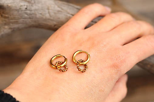 Náušnice kruhy so zirkónom brown