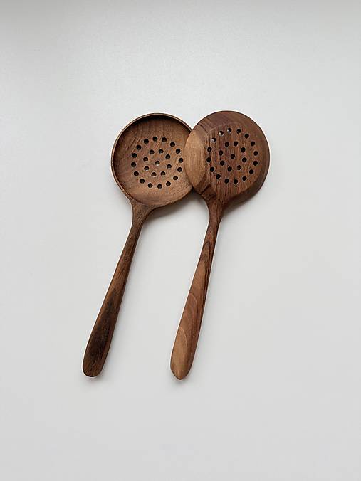 Naberačkové cedítko (orech) - „WaldSiebWerk“