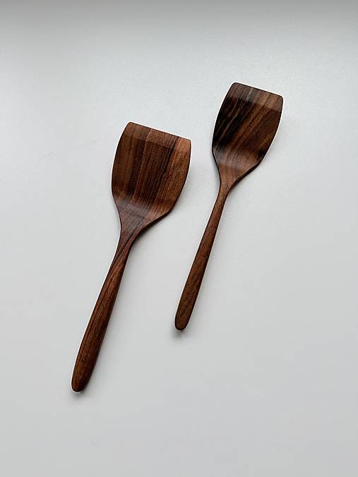 Drevená obracačka (orech/čerešňa/jaseň) - „WaldChef Wender“