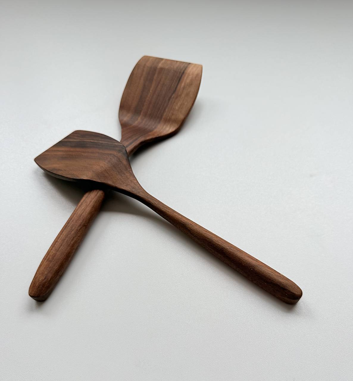 Drevená obracačka (orech/čerešňa/jaseň) - „WaldChef Wender“