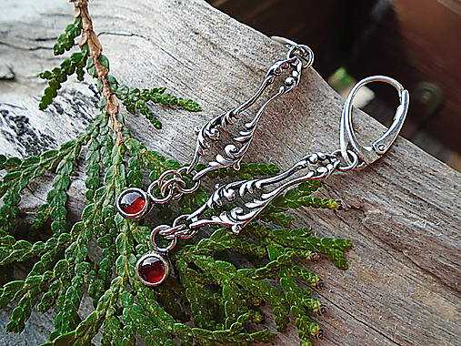 Strieborné náušnice Ag925 Viktorianske Granát