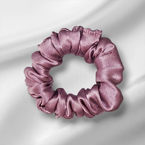 Hodvábna gumička SilkByAG – jemnosť pre malé slečny