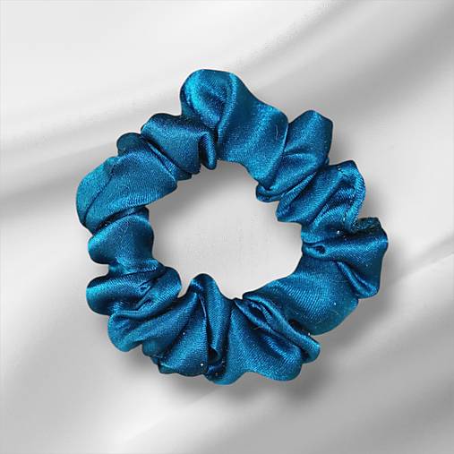 Hodvábna gumička SilkByAG – jemnosť pre malé slečny