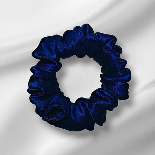 Hodvábna gumička SilkByAG – jemnosť pre malé slečny