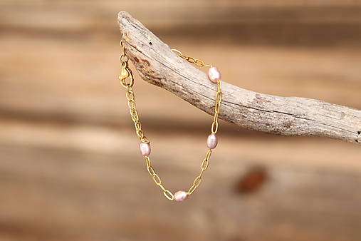 Perlový náramok lila