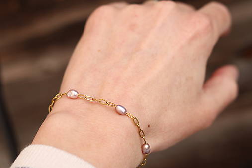 Perlový náramok lila