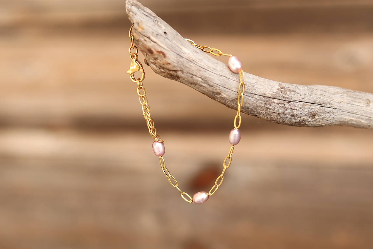 Perlový náramok lila