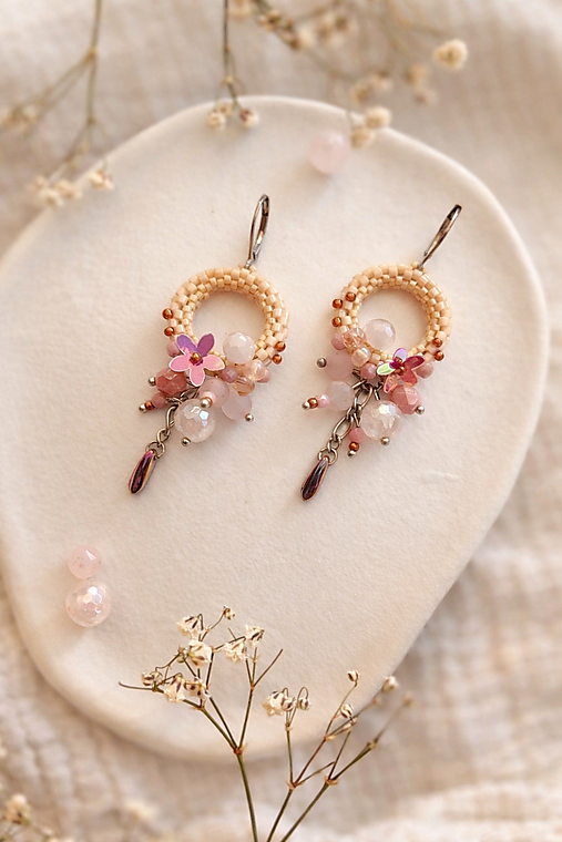 OK náušnice s ruženínom