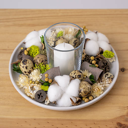 veľkonočný svietnik zo sušených kvetov na stôl