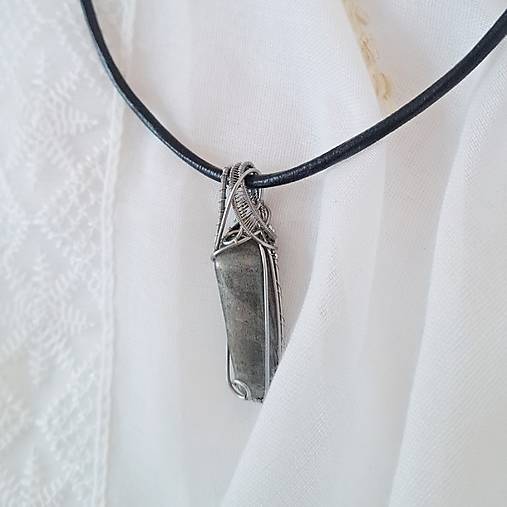 Náhrdelník - pánsky labradorit 1