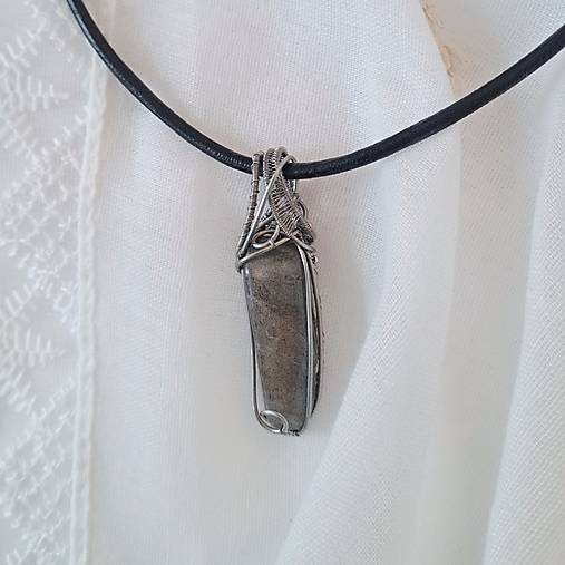 Náhrdelník - pánsky labradorit 1