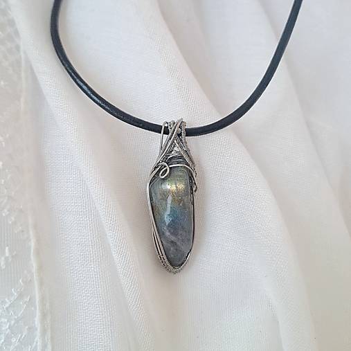 Náhrdelník - pánsky labradorit 2
