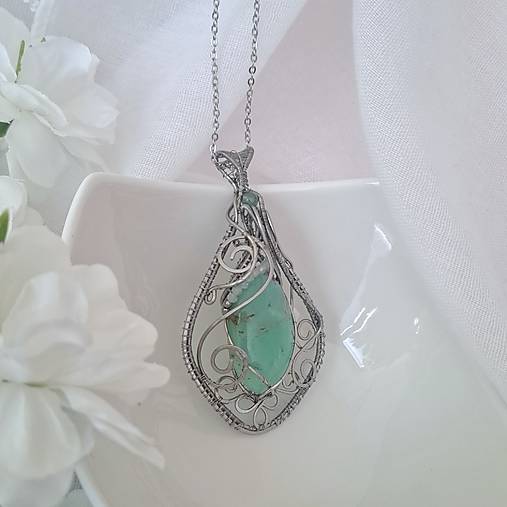 Náhrdelník chryzopras svetlý