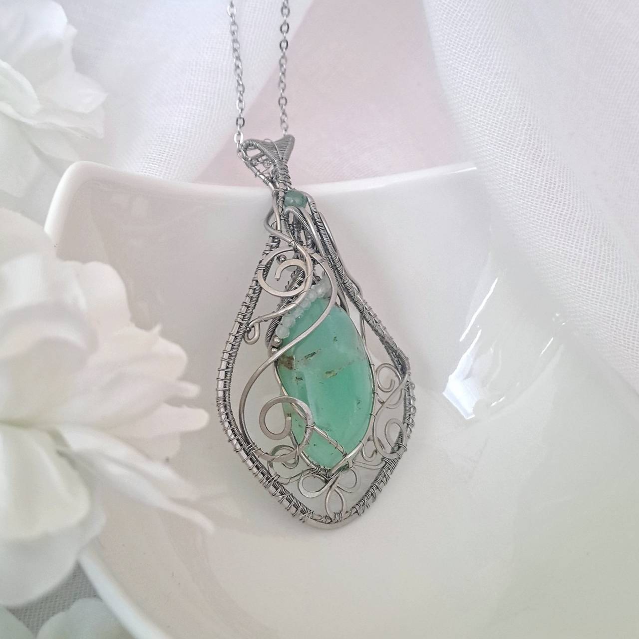 Náhrdelník chryzopras svetlý