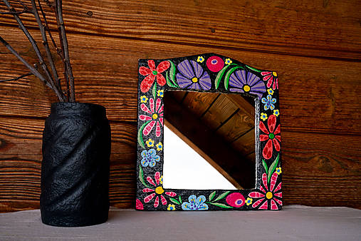 Ručne maľované zrkadlo z papier-mâché s kvetmi | farebný folk dekor