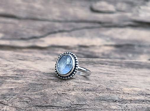 Strieborný Prsteň s Mesačným kameňom