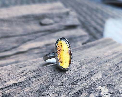 Strieborný Prsteň s Jantárom