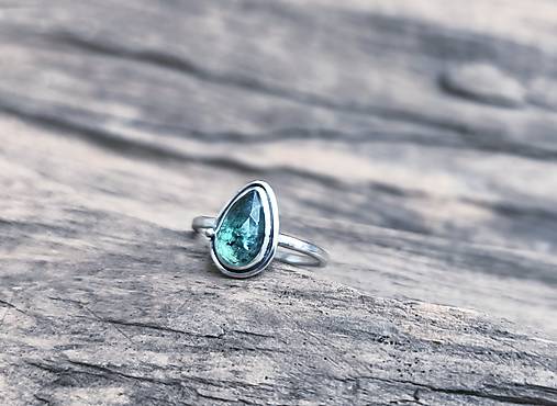 Strieborný Prsteň s Kyanitom