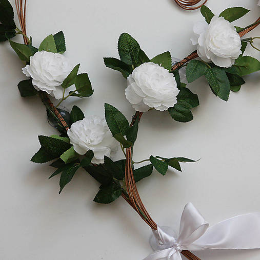 Srdcia na svadobné auto