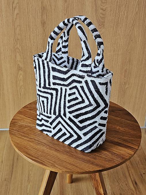 Kabelka  L I N A bielo-čierna