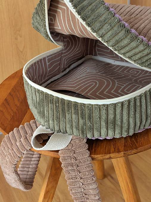 Menčestrový ruksak M O Y v zemitých farbách