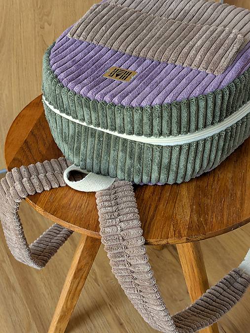 Menčestrový ruksak M O Y v zemitých farbách