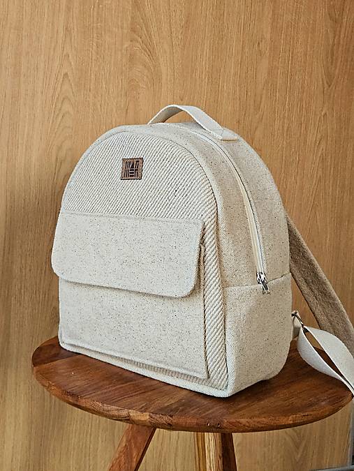 Menčestrový ruksak M O Y - natural