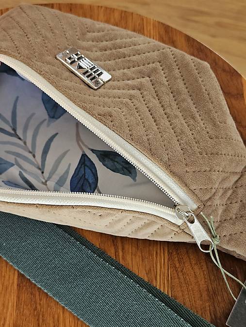 Ľadvinka - L hnedá zamatová prešívaná